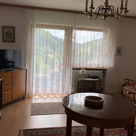 King Apartment *